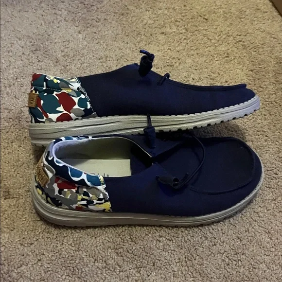 Hey Dude Dark Blue Shoes with Patterned Trim - Picture 4 of 5
